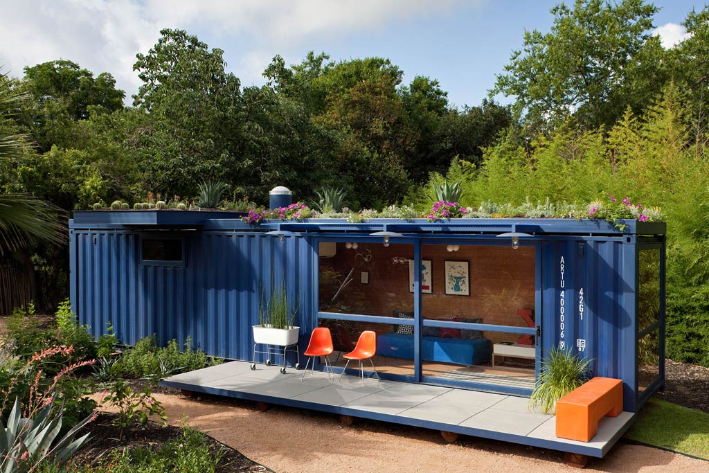 Container guest house / poteet architects