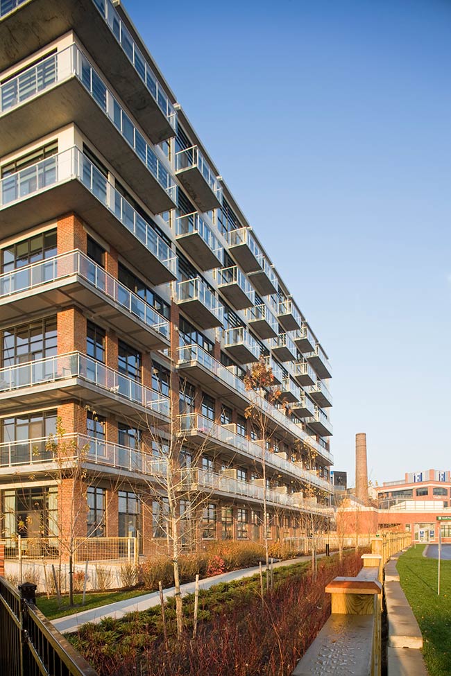 Toy factory lofts / quadrangle architects