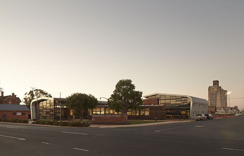 Hindmarsh shire council corporate offices / k20 architecture