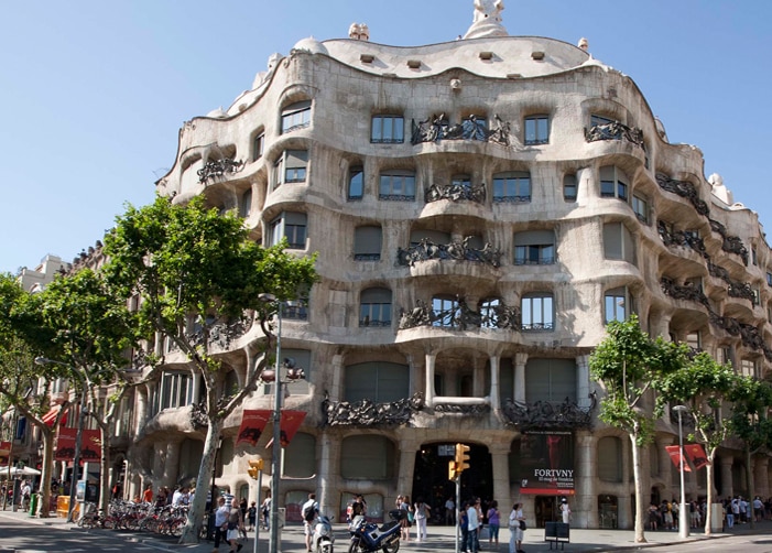 4. Casa milà, la pedrera, barcelona