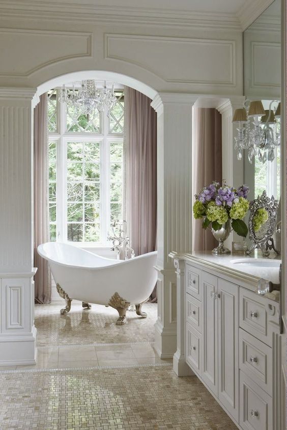 Spacious transparent bubbles bathroom