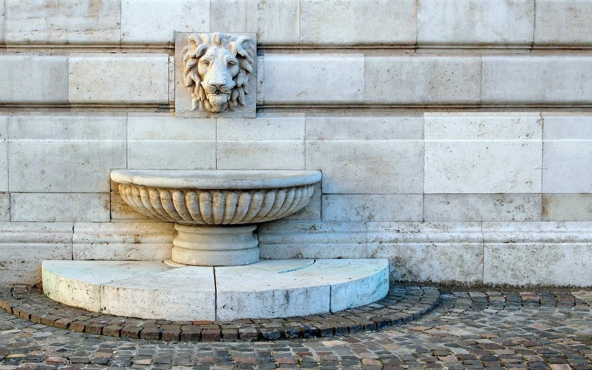 Wall fountains