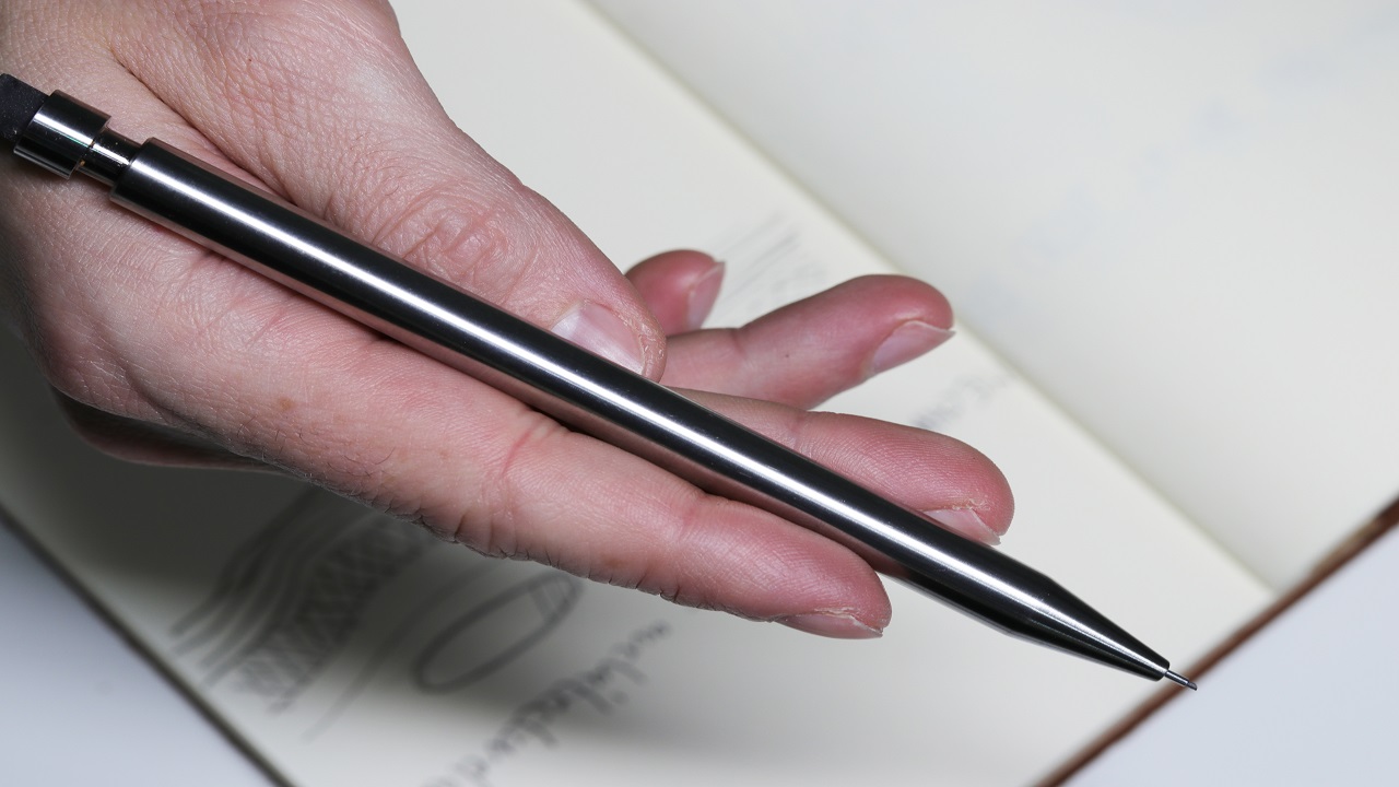 Modern fuel mechanical pencil