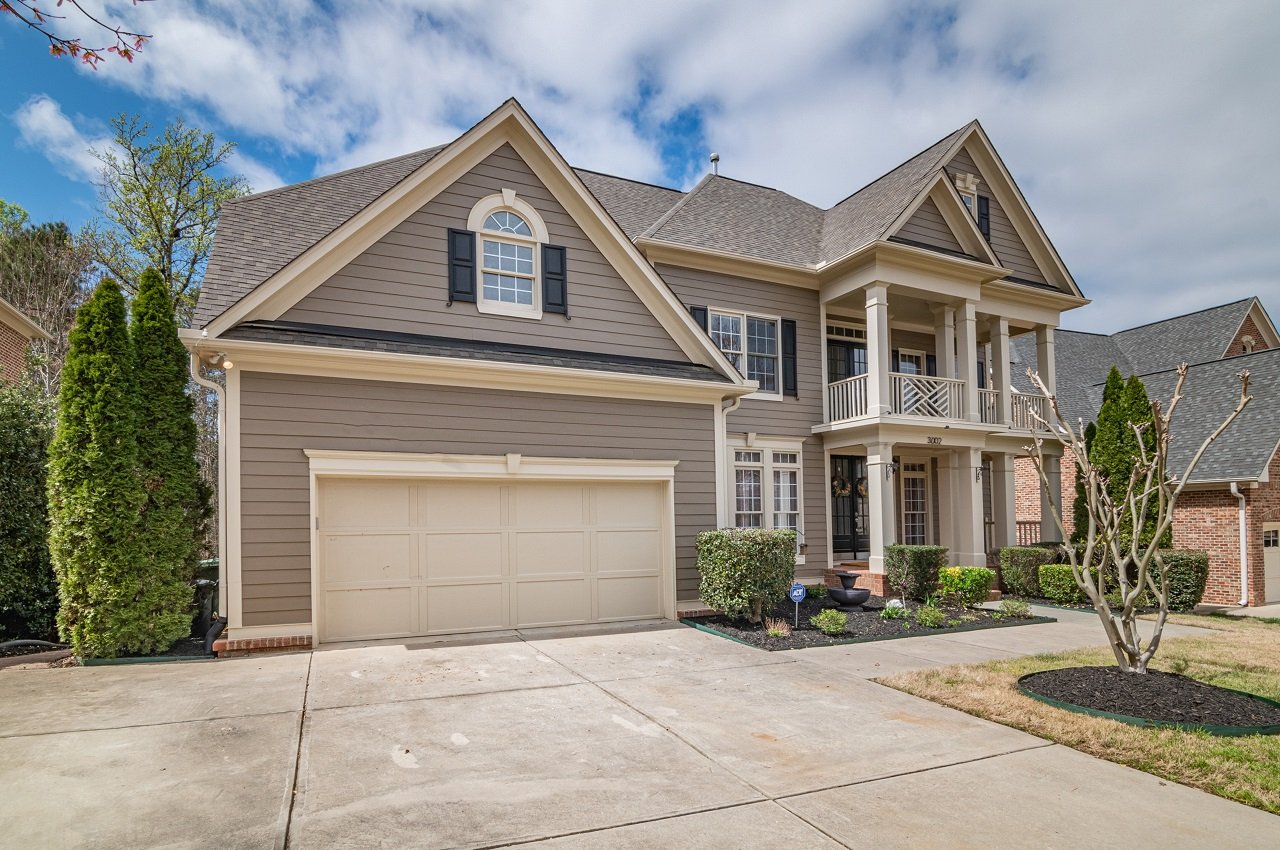 Garage / storage sheds