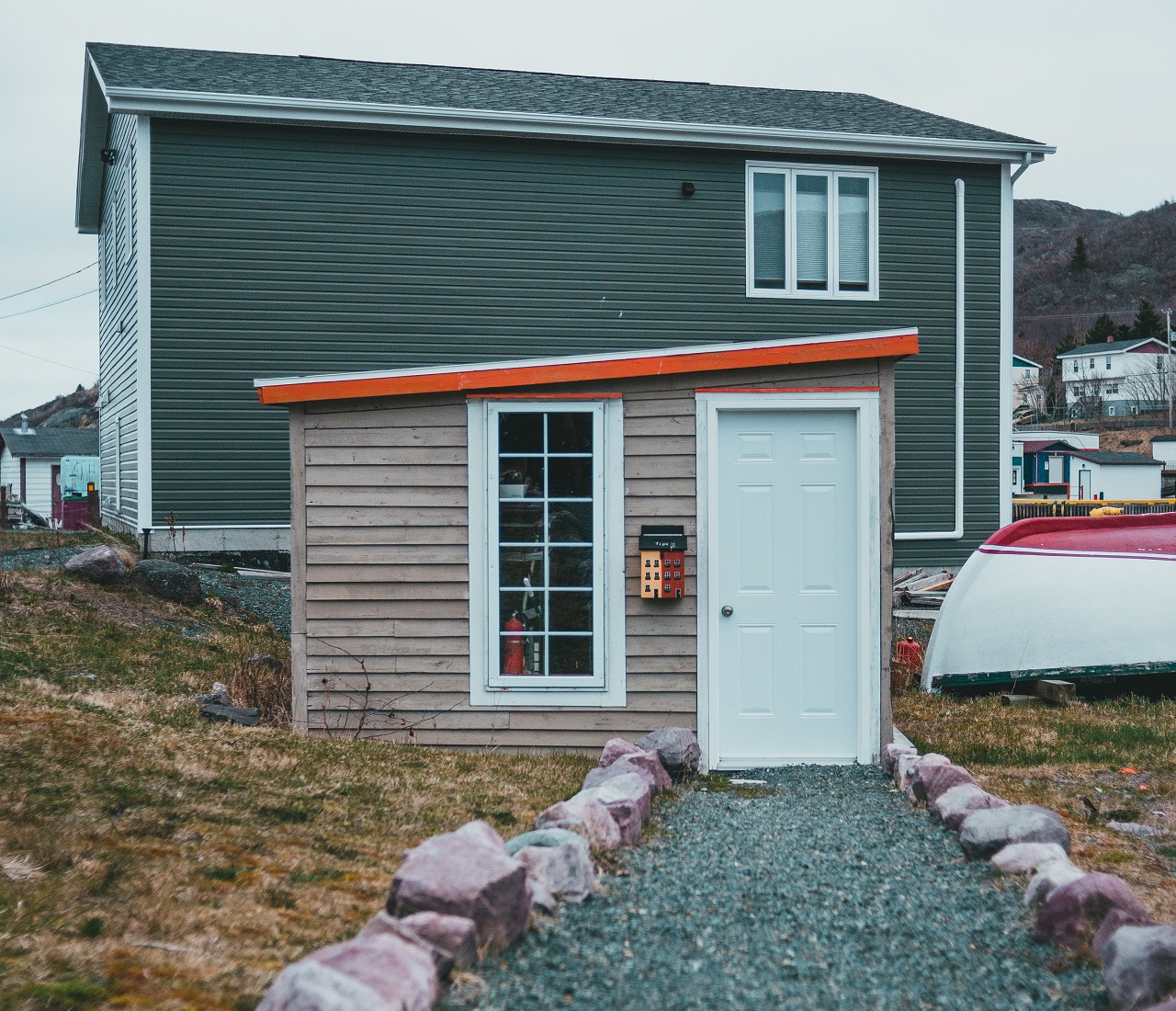 Lean-to sheds